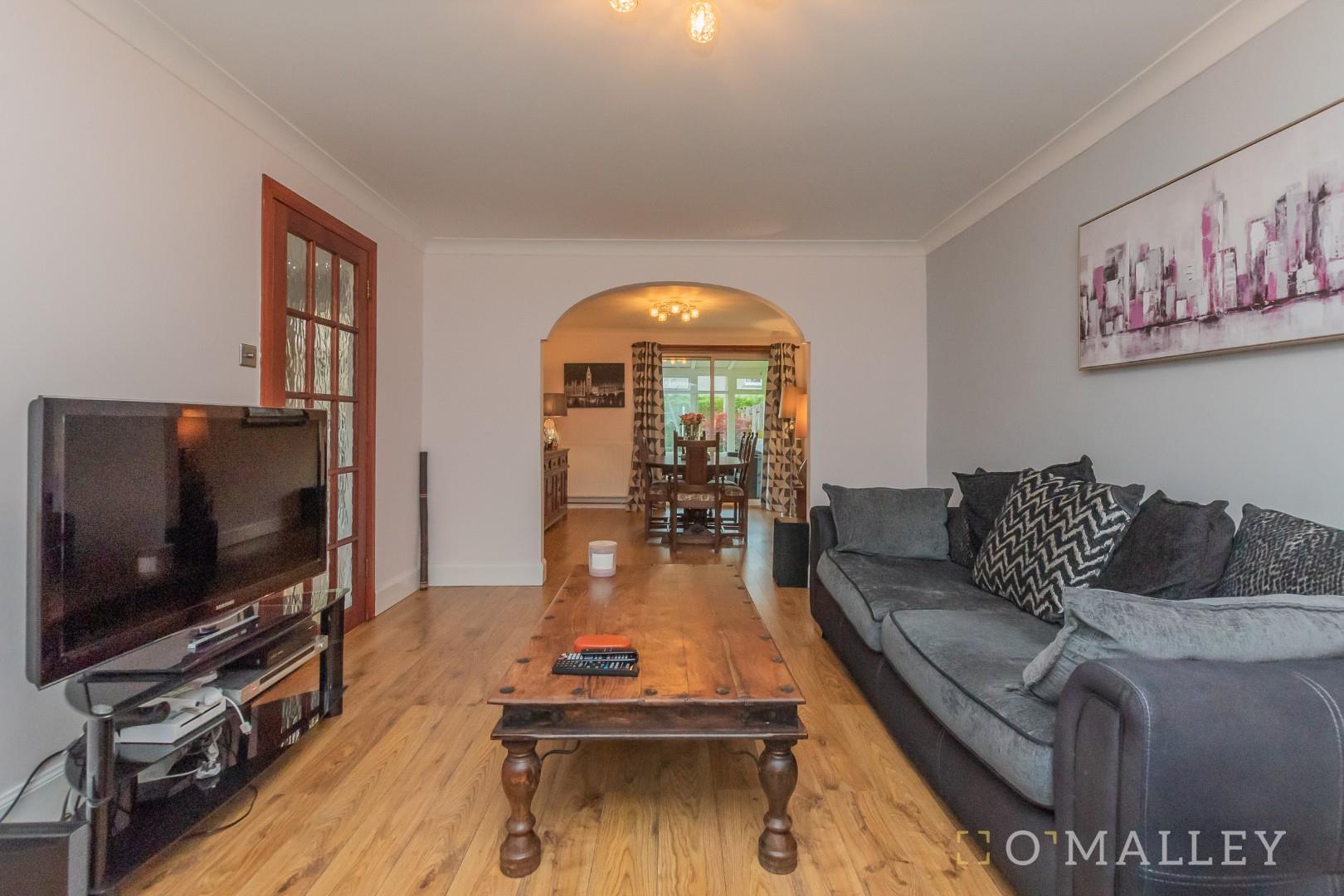 10. Living Room 4.jpg